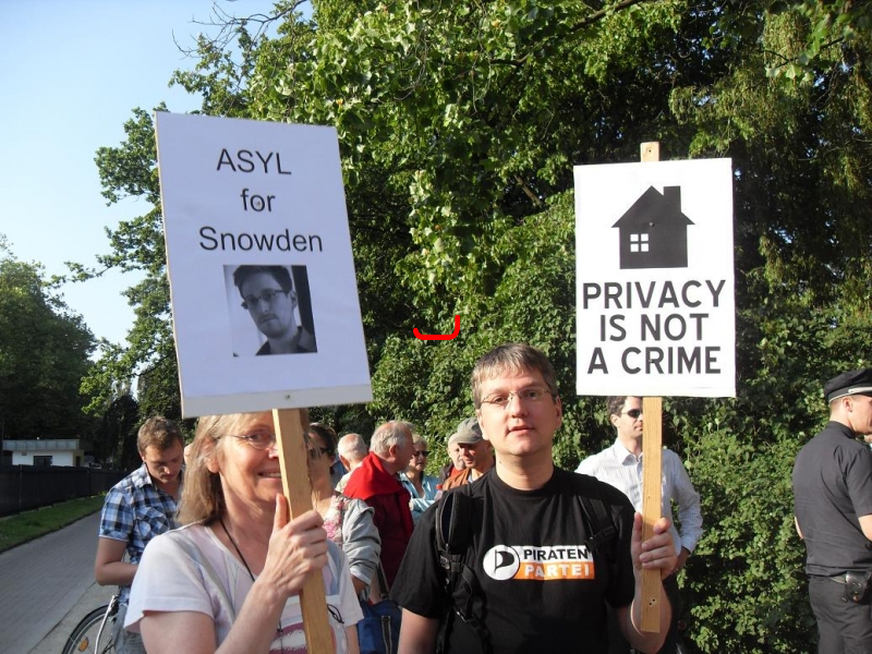 Demonstration gegen PRISM und für Edward Snowden. Hamburg, 11.07.2013_28