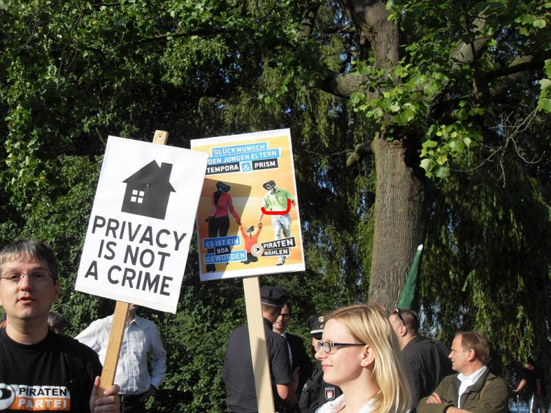 Demonstration gegen PRISM und für Edward Snowden. Hamburg, 11.07.2013_30