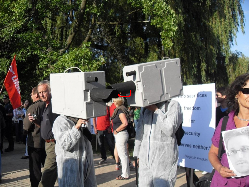 Demonstration gegen PRISM und für Edward Snowden. Hamburg, 11.07.2013_36